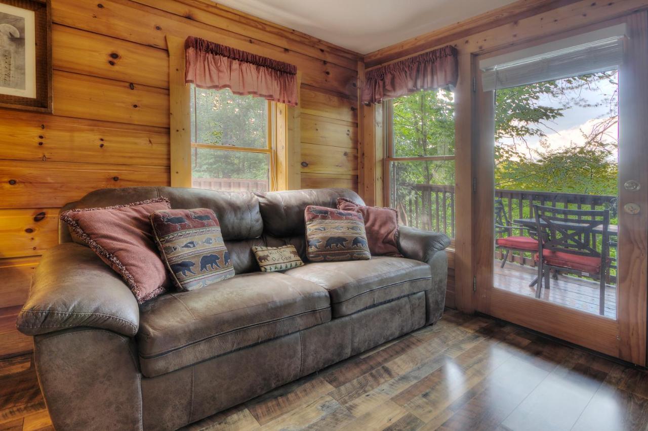 Great Wolf Cabin In Pigeon Forge! Villa ภายนอก รูปภาพ