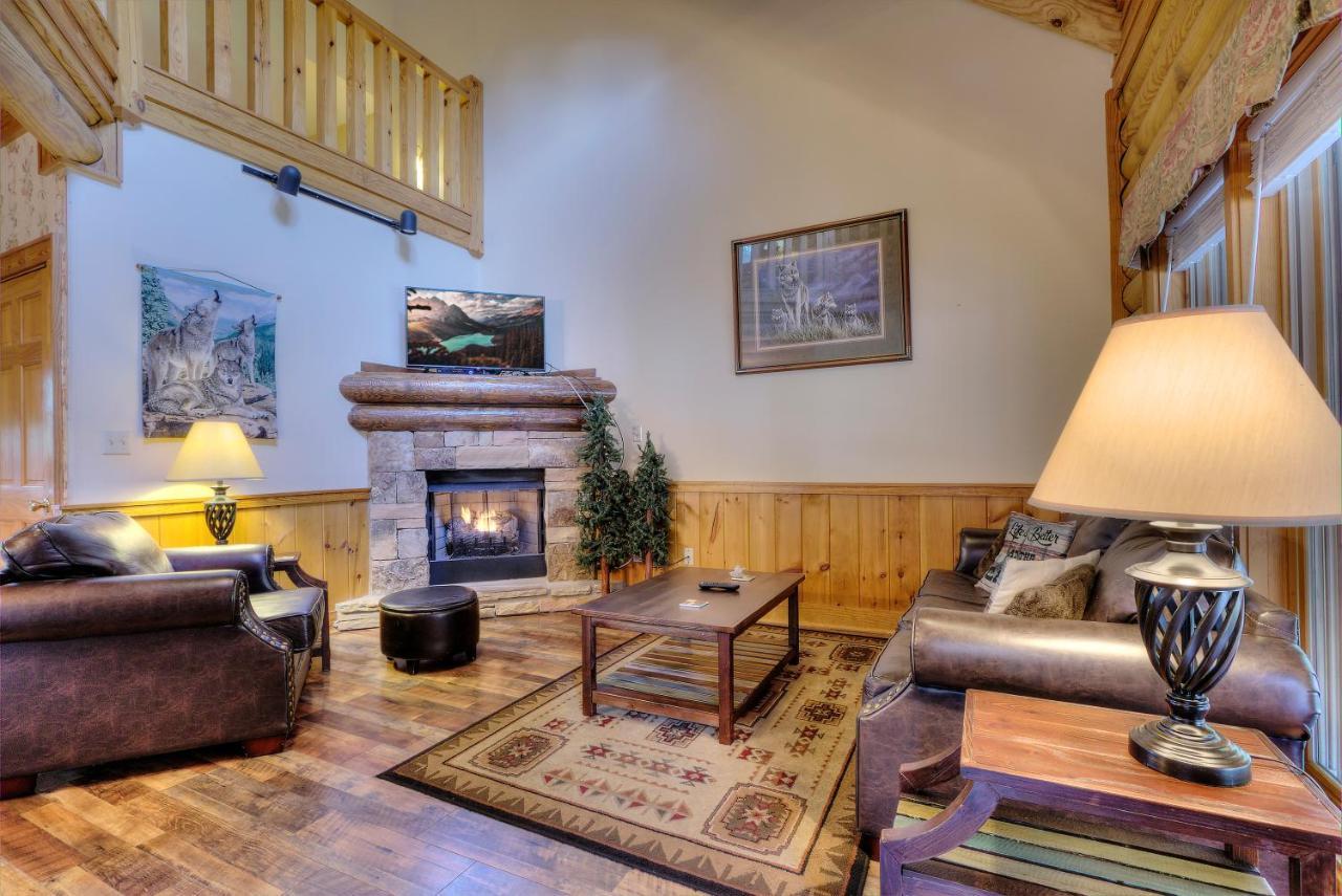 Great Wolf Cabin In Pigeon Forge! Villa ภายนอก รูปภาพ