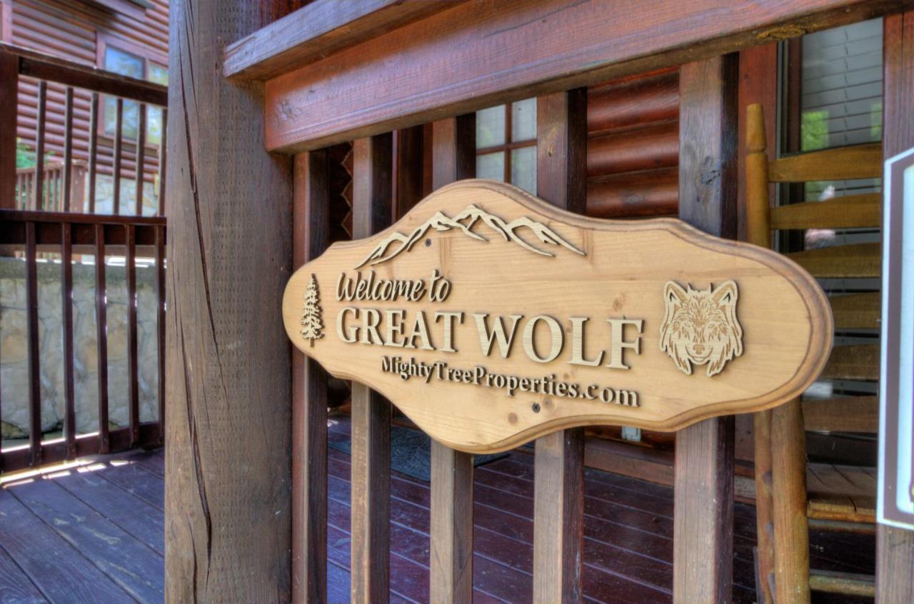 Great Wolf Cabin In Pigeon Forge! Villa ภายนอก รูปภาพ